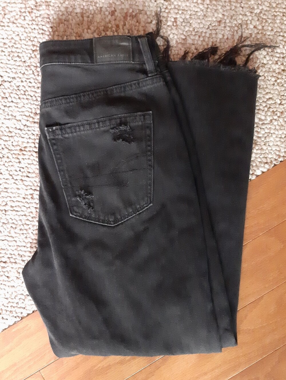 American Eagle Distressed Mom Straight Jeans size 2